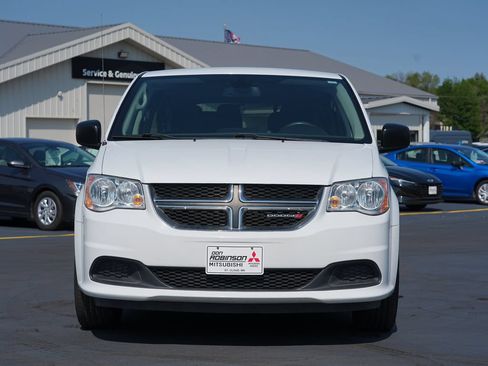 Used 2018 Dodge Grand Caravan SE w/ UConnect Hands-Free Group FWD image 8