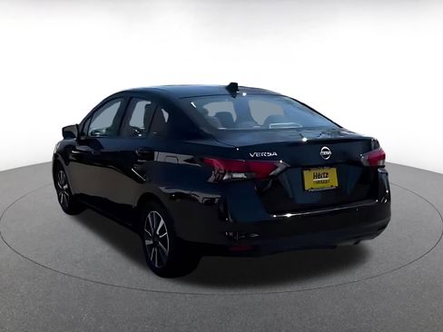 Used 2025 Nissan Versa SV FWD image 11