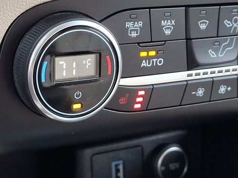 Used 2020 Ford Escape Titanium FWD image 25