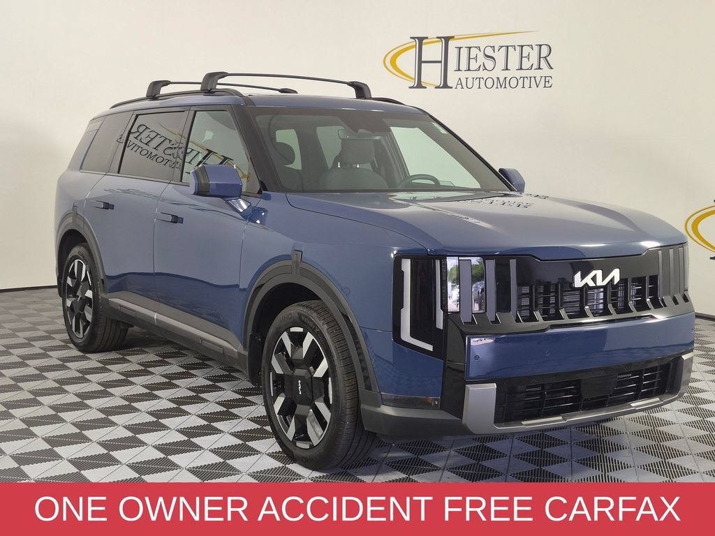 Used 2027 Kia Telluride S w/ Towing Package AWD/4WD image 2