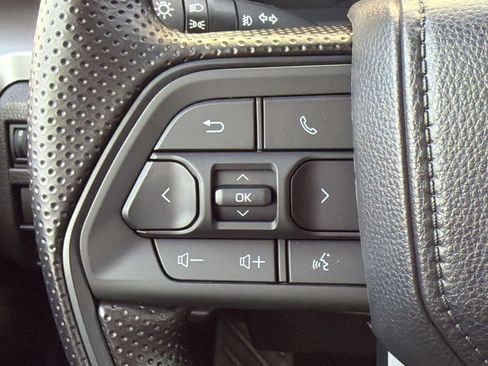 Used 2026 Toyota Tacoma SR5 AWD/4WD image 17