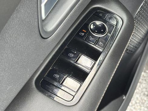 Certified 2023 Nissan Ariya FWD image 21