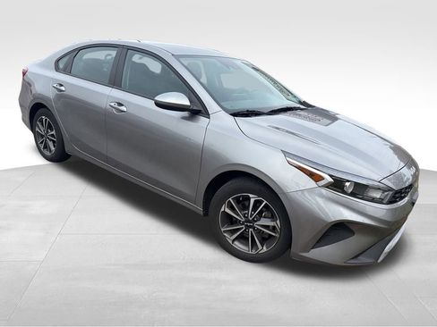 Certified 2023 Kia Forte LXS image 13