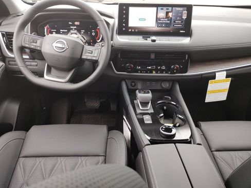 New 2026 Nissan Rogue Platinum AWD/4WD image 14