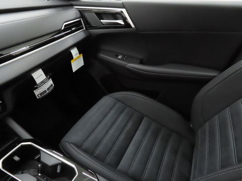 New 2026 Mitsubishi Outlander SE AWD/4WD image 18