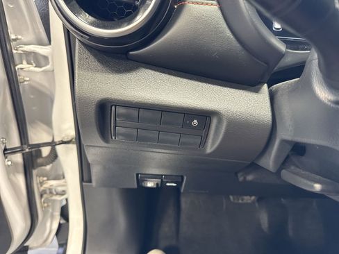 Used 2023 Nissan Kicks SR w/ SR Premium Package FWD image 21