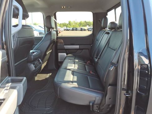 Used 2021 Ford F150 Lariat w/ Equipment Group 502A High AWD/4WD image 14
