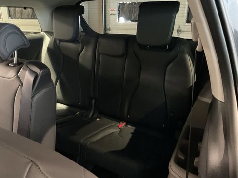 New 2026 Kia Carnival EX FWD image 21