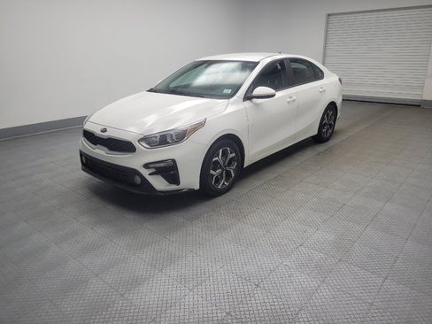 Used 2020 Kia Forte LXS FWD image 2