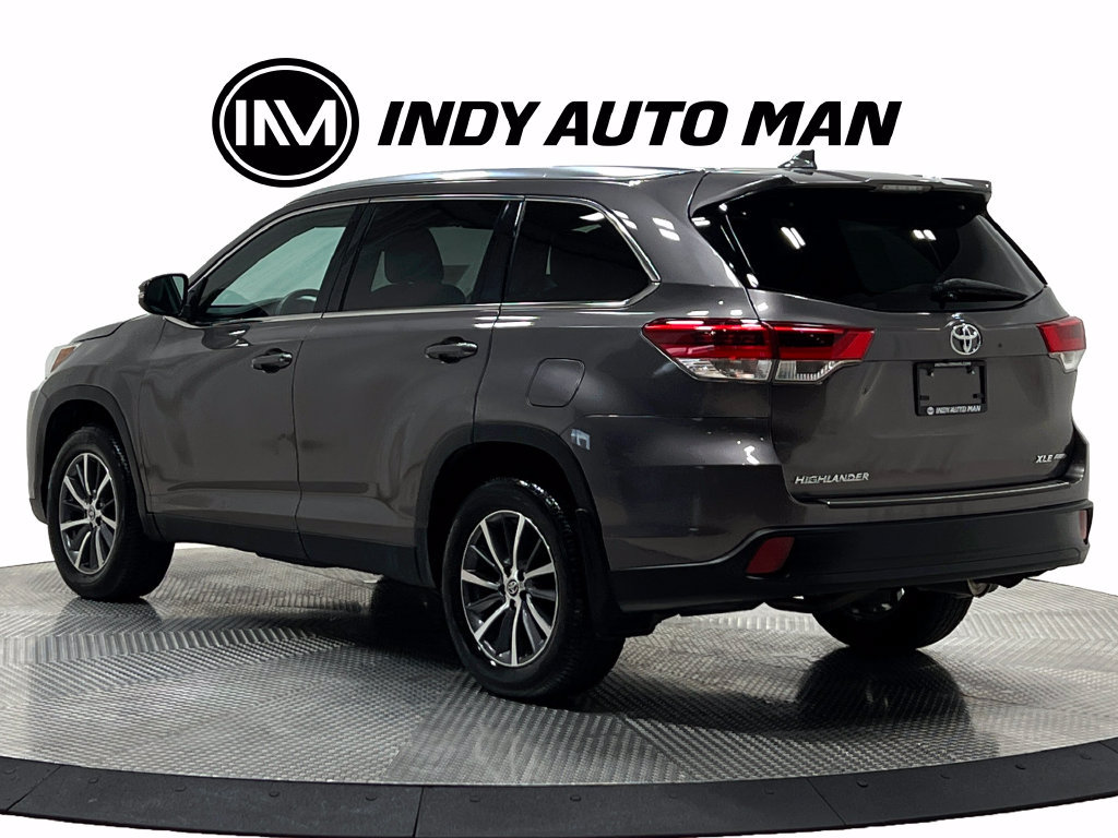 Used 2019 Toyota Highlander XLE AWD/4WD image 6
