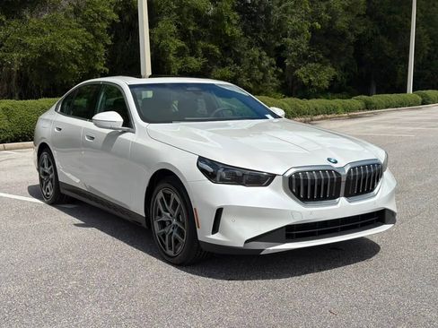New 2027 BMW 530i w/ Premium Package RWD image 7