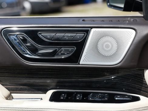 Used 2018 Lincoln Navigator Black Label w/ Cargo Package AWD/4WD image 52