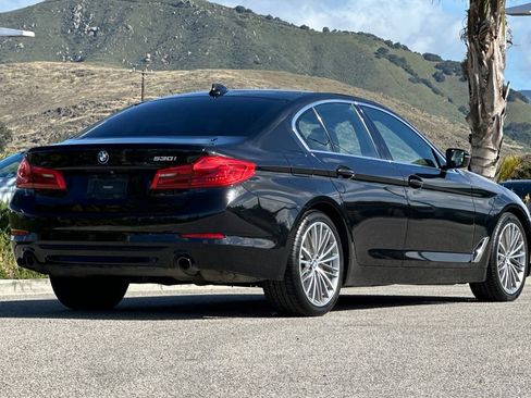 Used 2019 BMW 530i w/ Convenience Package image 3