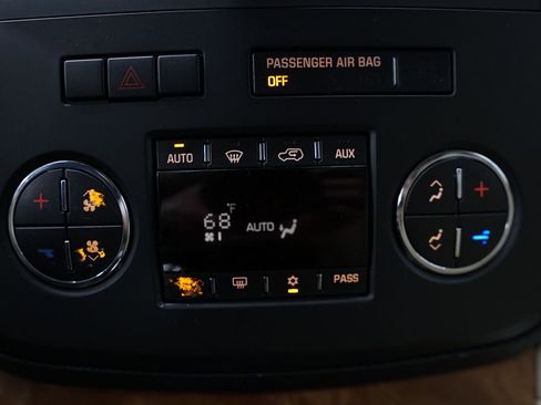 Used 2007 Saturn Outlook XR w/ Premium Trim Pkg FWD image 29