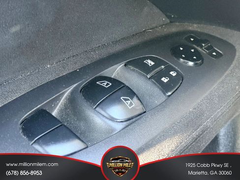 Used 2013 Nissan Pathfinder SV AWD/4WD image 24