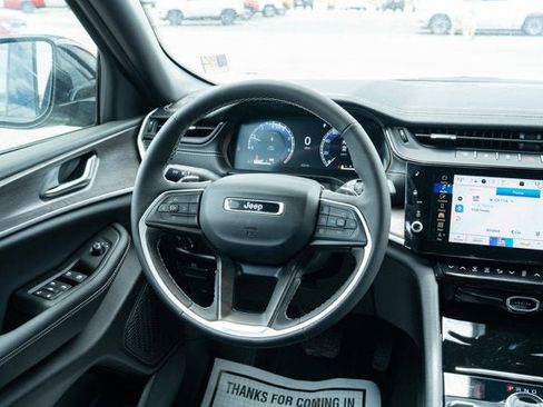 New 2026 Jeep Grand Cherokee Altitude AWD/4WD image 29