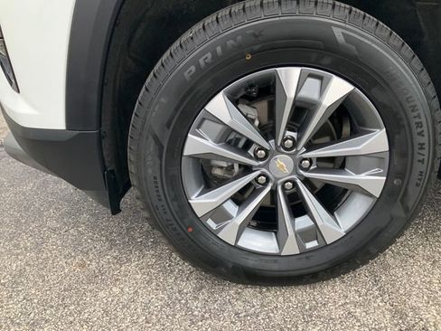 Used 2025 Chevrolet Equinox LT w/ Convenience Package II FWD image 10