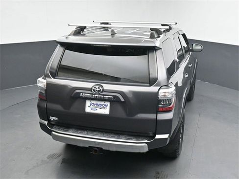 Used 2018 Toyota 4Runner TRD Off-Road image 28