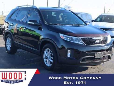 Used 2015 Kia Sorento LX image 1