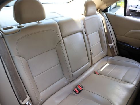 Used 2016 Chevrolet Malibu LTZ image 17