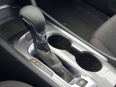 Used 2023 Chevrolet Malibu LT FWD image 28