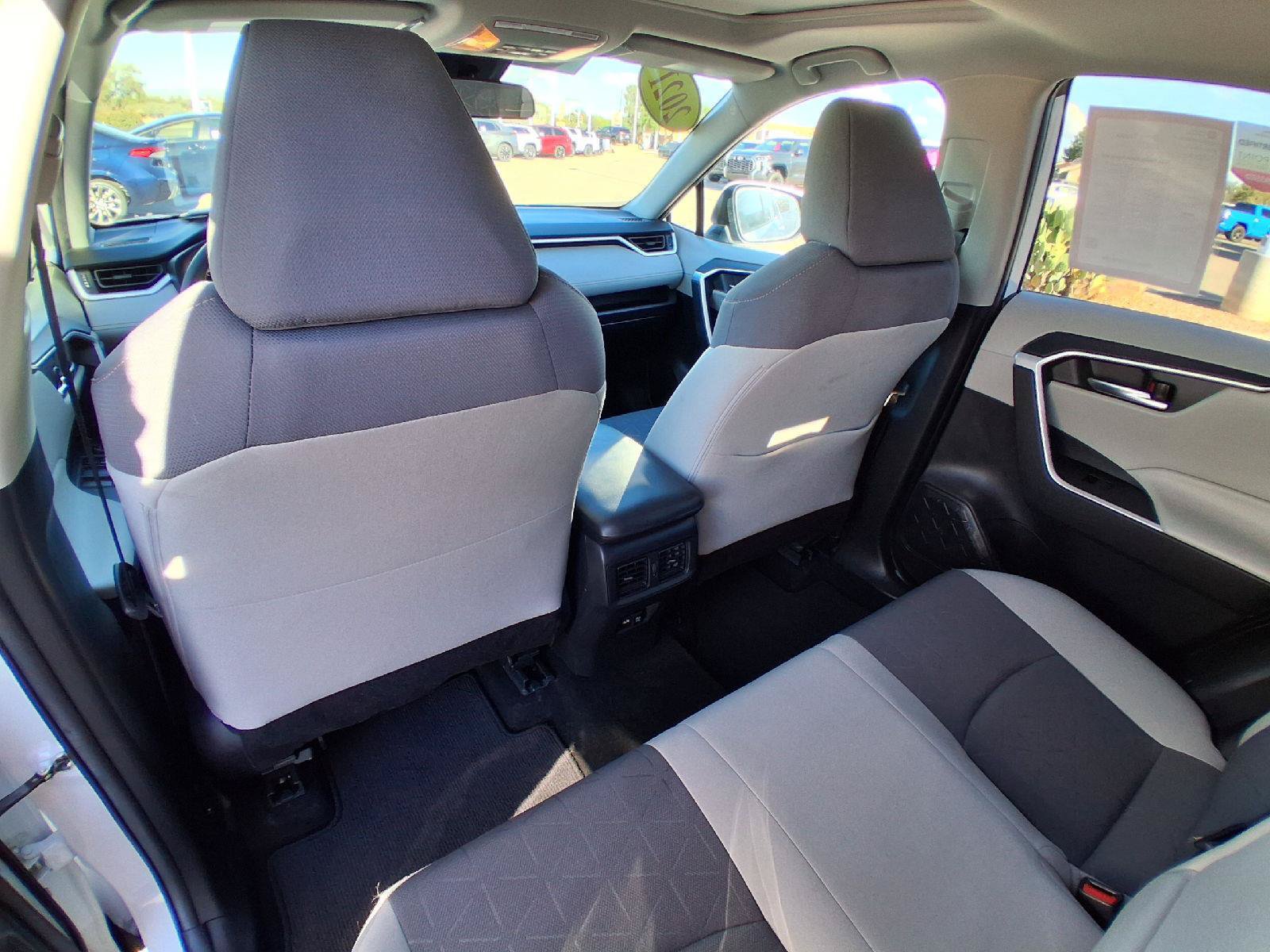 Used 2021 Toyota RAV4 XLE w/ Convenience Package AWD/4WD image 23