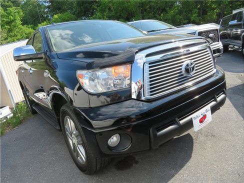 Used 2012 Toyota Tundra Limited w/ Memory Pkg AWD/4WD image 14