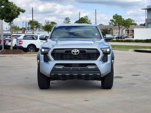 Used 2024 Toyota Tacoma TRD Off-Road image 2