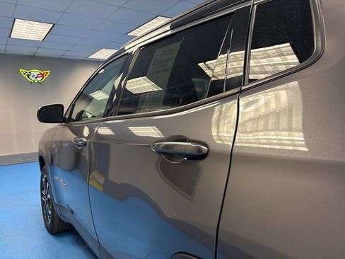 Used 2022 Jeep Compass Limited image 18