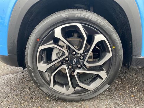 Certified 2024 Chevrolet Trax RS w/ Driver Confidence Package FWD image 21