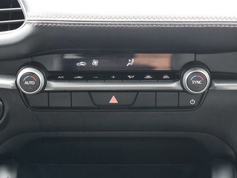 Used 2024 MAZDA MAZDA3 s image 21