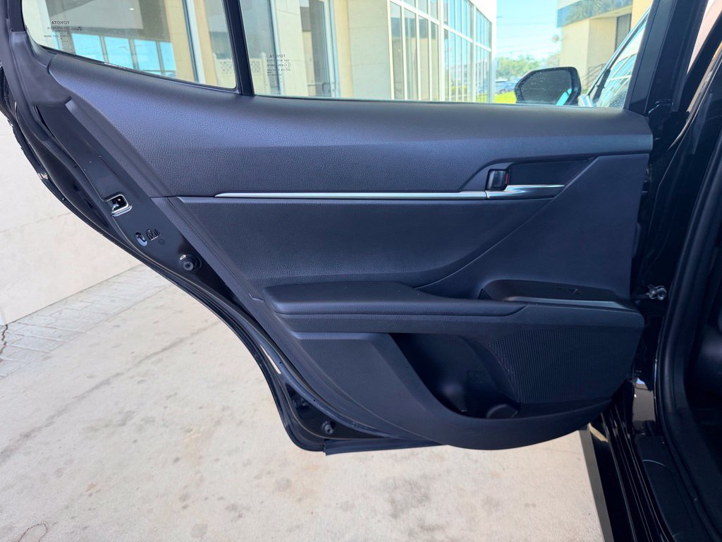 Used 2021 Toyota Camry LE FWD image 28