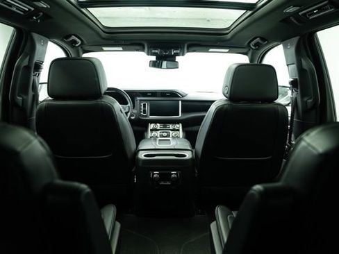 Used 2023 GMC Yukon XL Denali image 24
