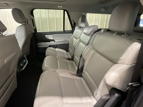 Used 2025 Ford Expedition Max Active image 11