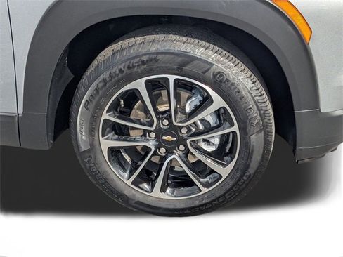 Used 2025 Chevrolet TrailBlazer LT image 19