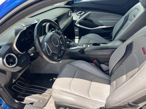 Used 2018 Chevrolet Camaro SS RWD image 5