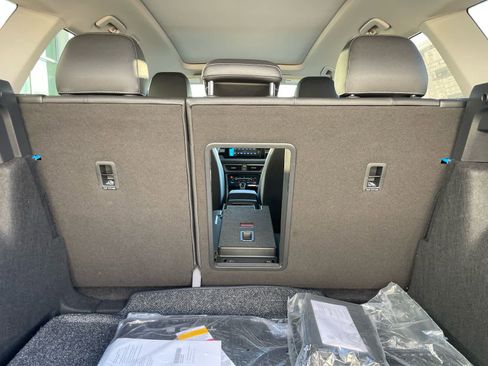 New 2026 Volkswagen Taos SE FWD image 54