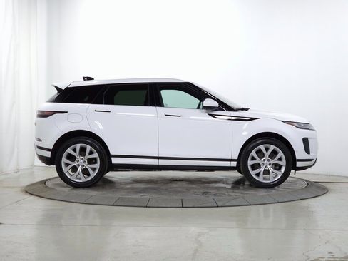 Used 2020 Land Rover Range Rover Evoque SE image 9