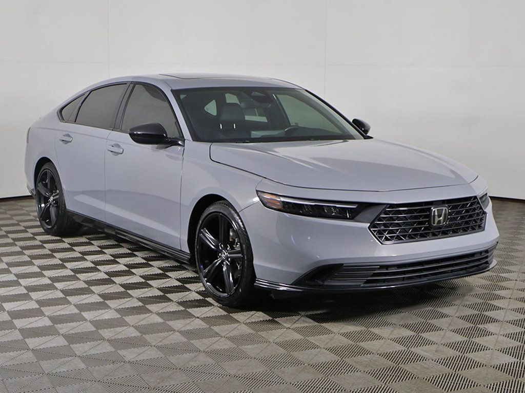 Used 2024 Honda Accord Sport image 2