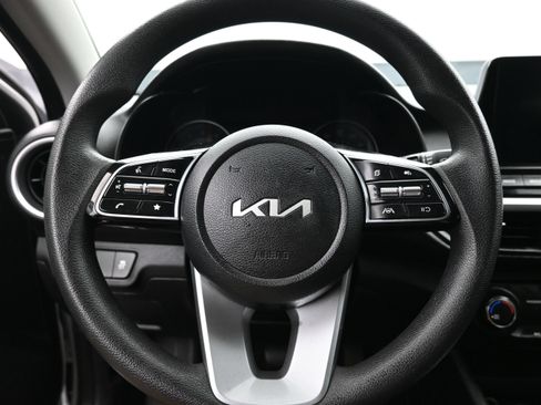 Used 2023 Kia Forte LXS w/ LXS Technology Package FWD image 13