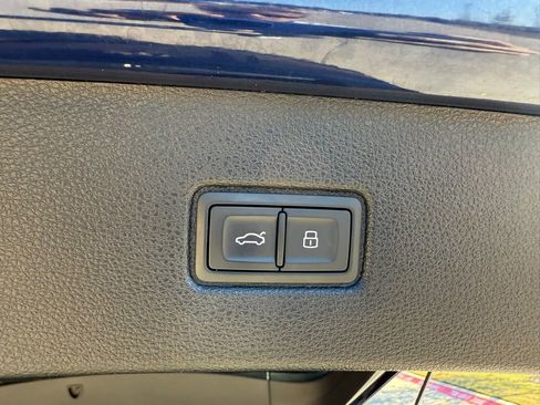 Used 2022 Audi SQ7 Prestige image 29