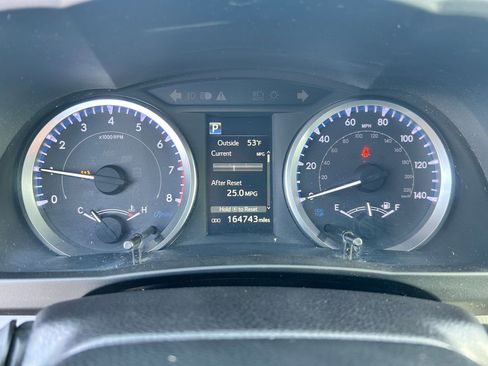 Used 2019 Toyota Highlander LE image 15