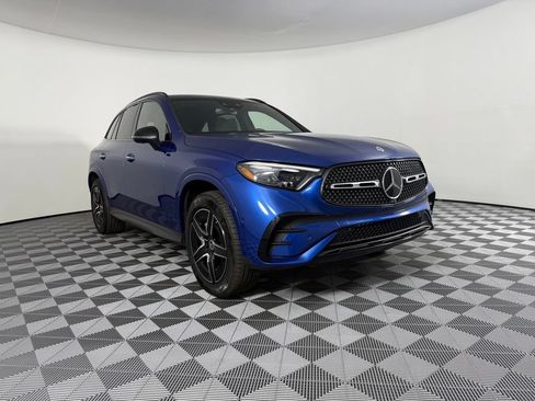 Certified 2025 Mercedes-Benz GLC 300 4MATIC image 1