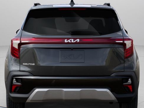 New 2026 Kia Seltos S FWD image 7