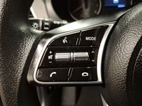 Used 2023 Kia Seltos LX image 18