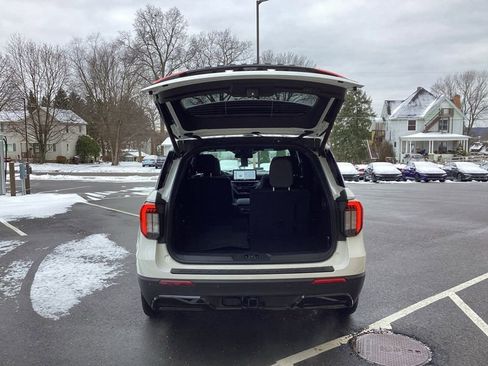 New 2026 Ford Explorer ST-Line w/ ST-Line Street Pack image 13