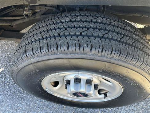 Used 2023 GMC Savana 2500 w/ Driver Convenience Package image 20