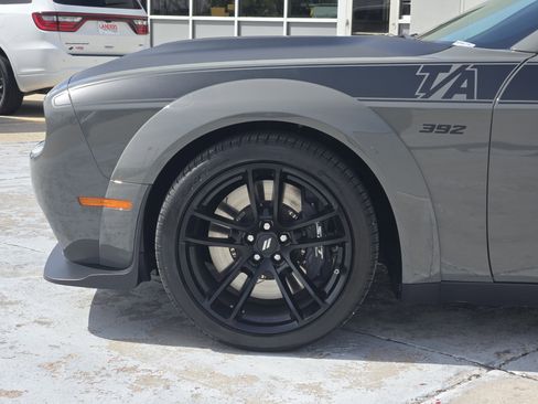 Used 2023 Dodge Challenger R/T Scat Pack RWD image 9