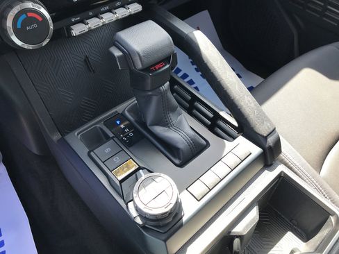 Certified 2024 Toyota Tacoma TRD Off-Road image 20