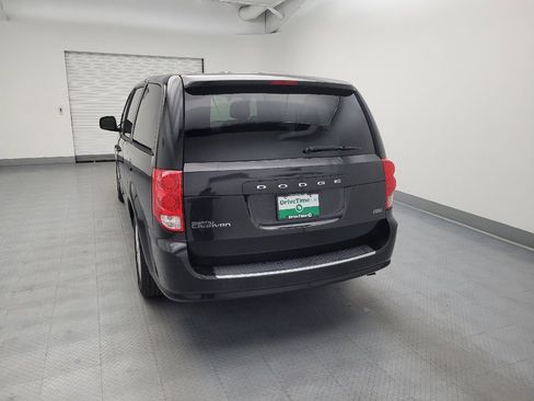 Used 2014 Dodge Grand Caravan SE w/ Quick Order Package 29E SE FWD image 6